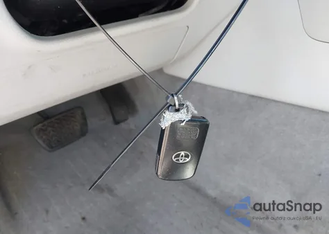 2014 Toyota Camry Hybrid Le from USA, damaged, VIN 4T1BD1FKXEU109153